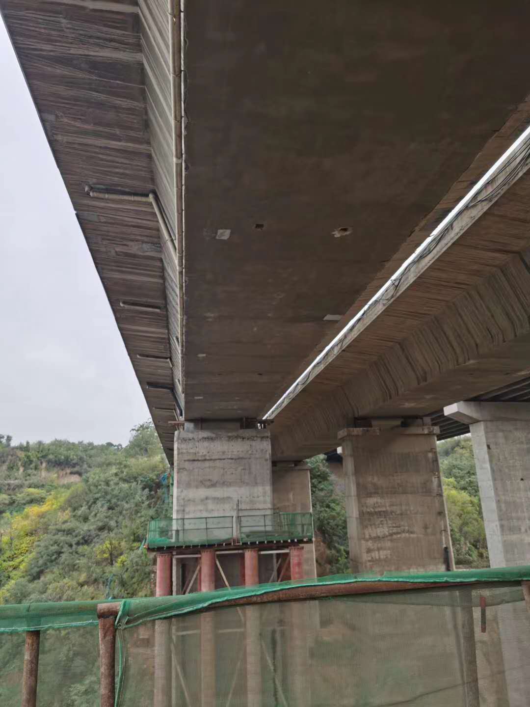 平江桥梁加固前制定可行设计方案图并用对施工方法